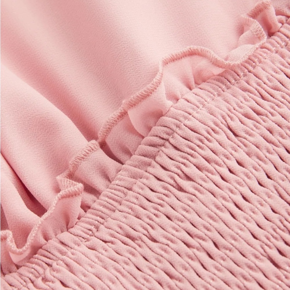Chic V-Neck Blouse in Soft Pink - Picture 9 of 9
